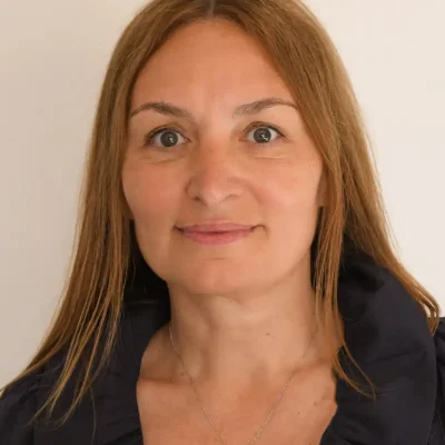 8 Gabriela Legoratti